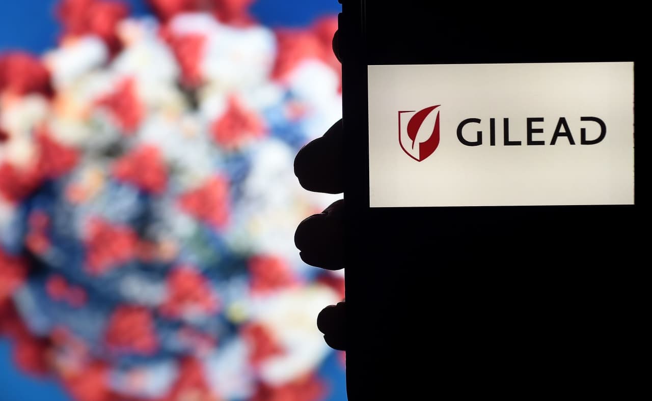 Gilead’s third-quarter earnings beat by a wide margin, and biotech raises guidance