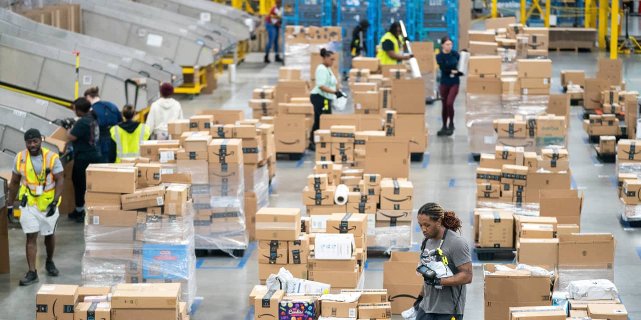 Amazon at risk of closing below  trillion valuation for the first time since 2020