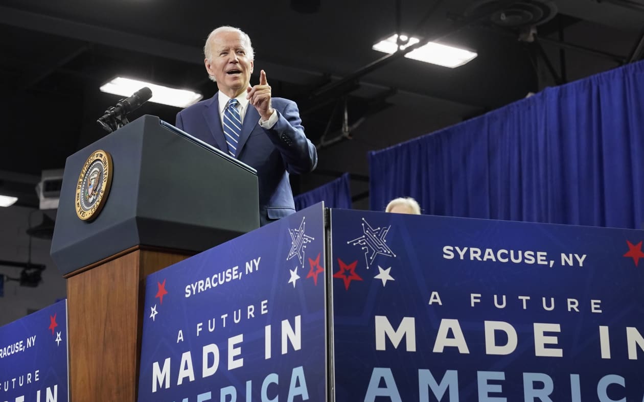 Biden zeroes in on economic message as midterm campaign winds down ...