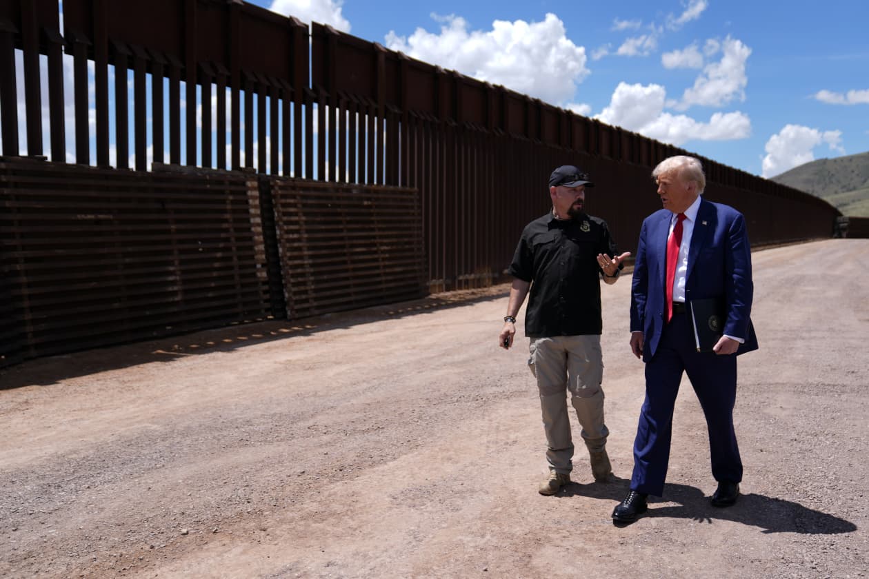 Trump claims deal to effectively shut border, but Mexico’s president ...