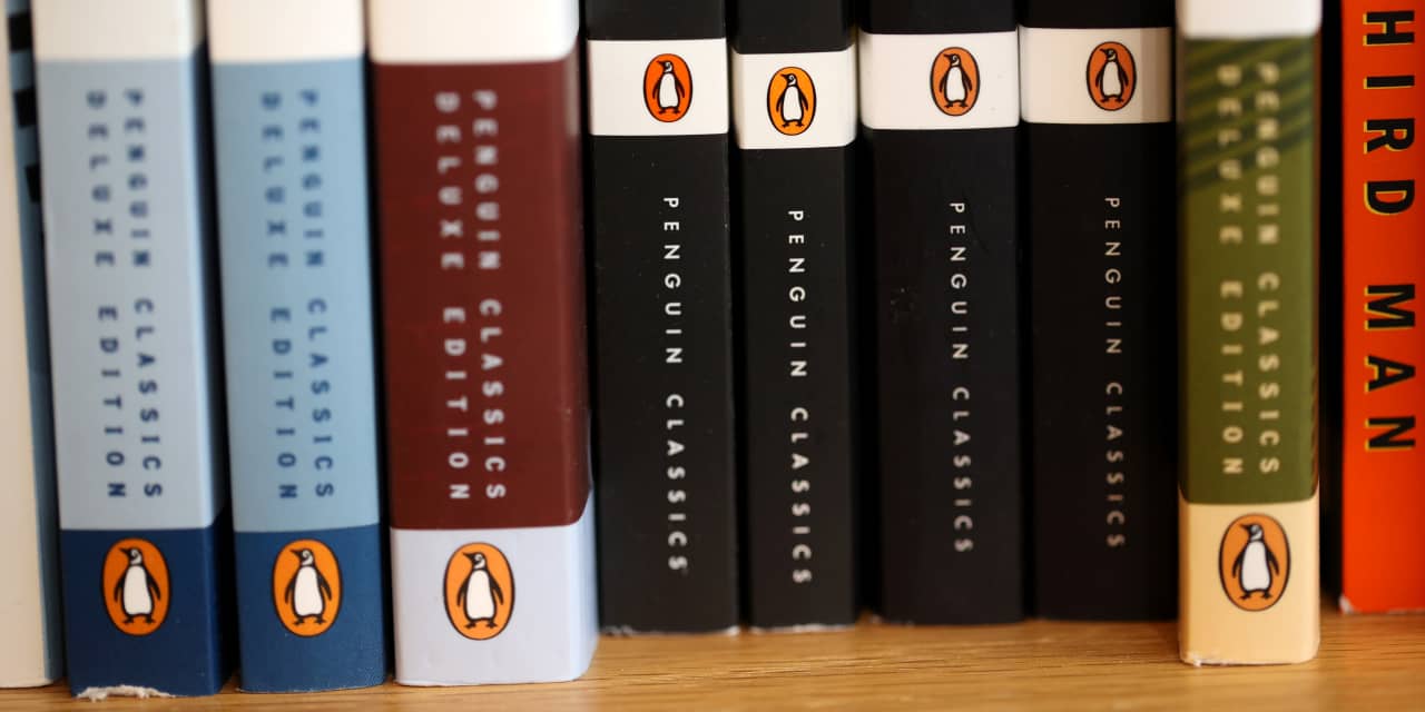 Several top editors at Penguin Random House accept buyout offers