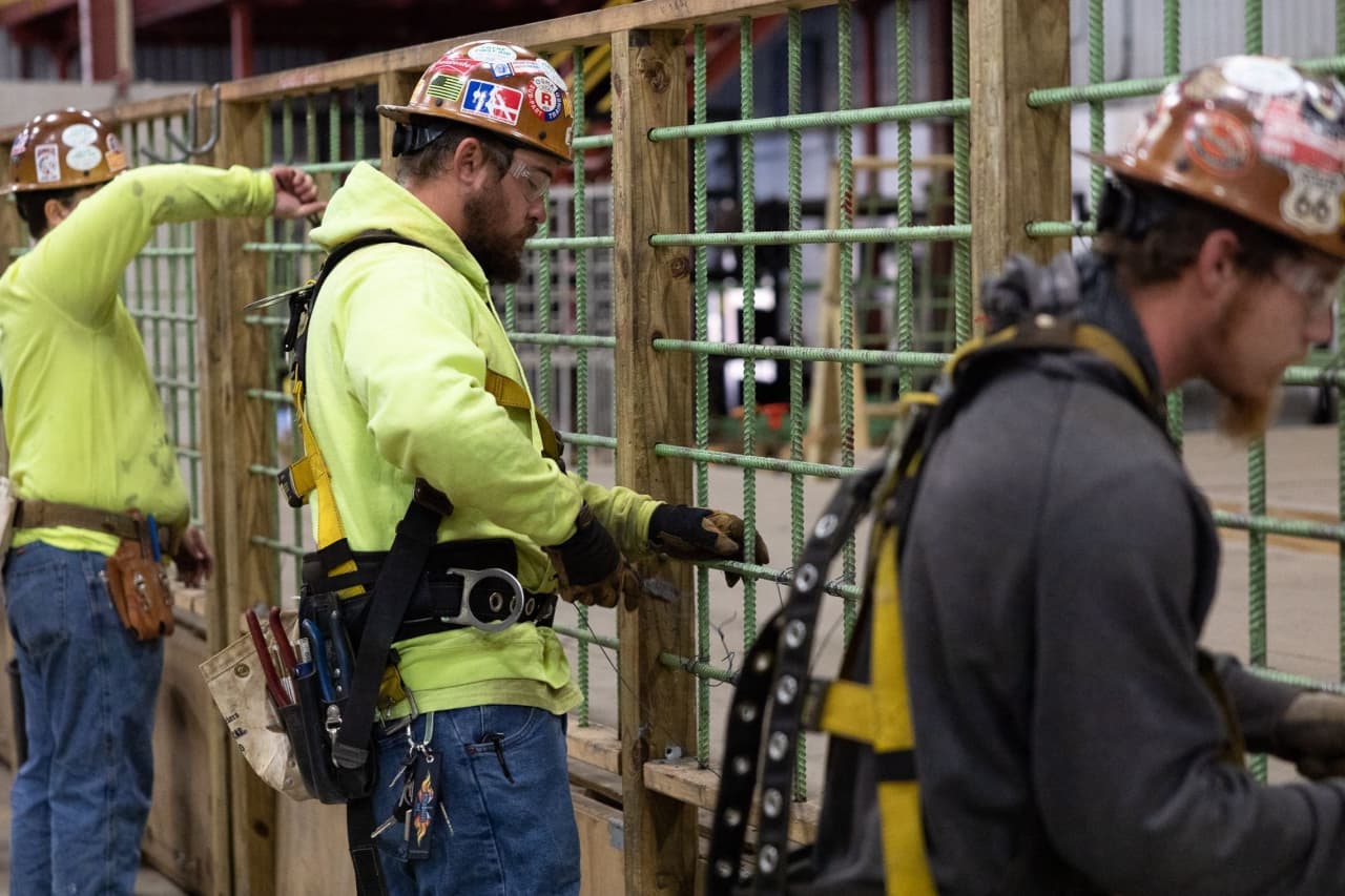 U.S. industrial output picks up — a sign that tariff threats are boosting demand for U.S. factory goods