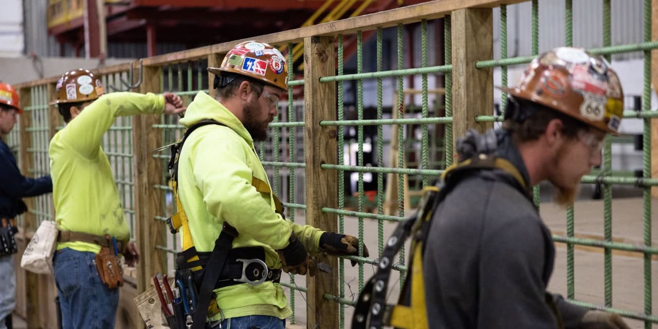 Die Zahl der Arbeitslosenansprüche in den USA stieg mit 261.000 auf den höchsten Stand seit fast zwei Jahren