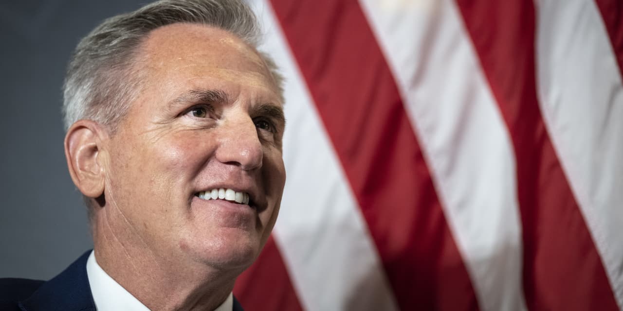 #: Kevin McCarthy wins Republican nomination to become House speaker after overcoming protest from right flank