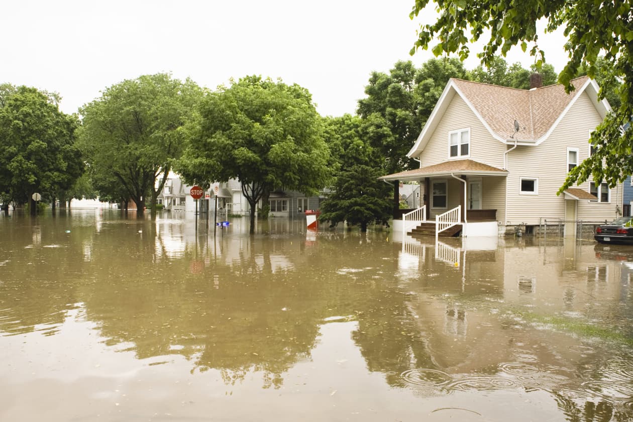Homeowners Can Check A Property S Flood Heat And Wildfire Risk For