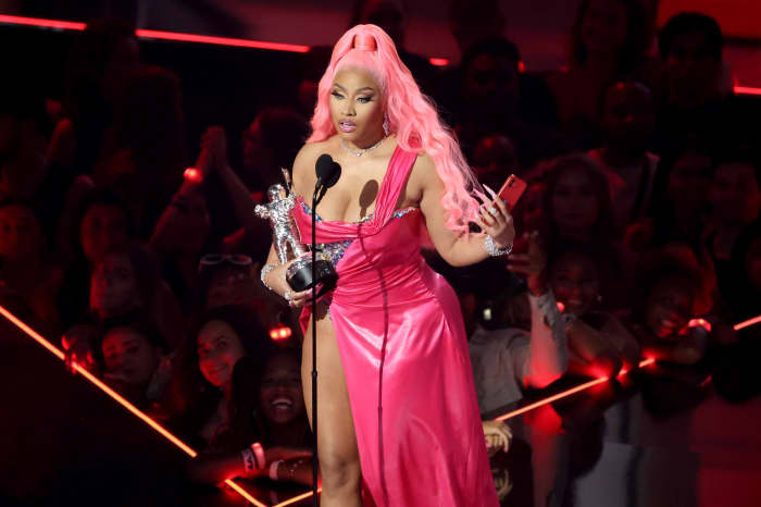 Rapper Nicki Minaj — worth an estimated $100 million — says 'the people that really got it' don't do this. Pros say that if many of us stop doing it, too, we