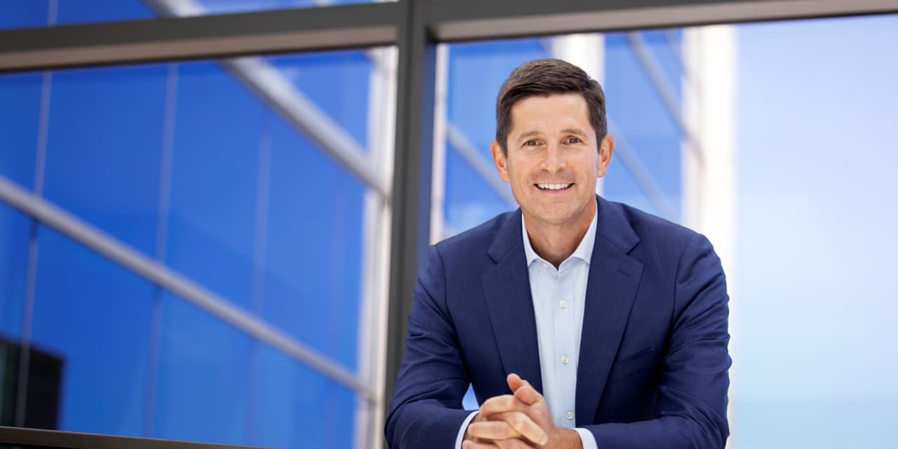 Schwab CEO Walt Bettinger to retire after leading financial firm since 2008  - MarketWatch