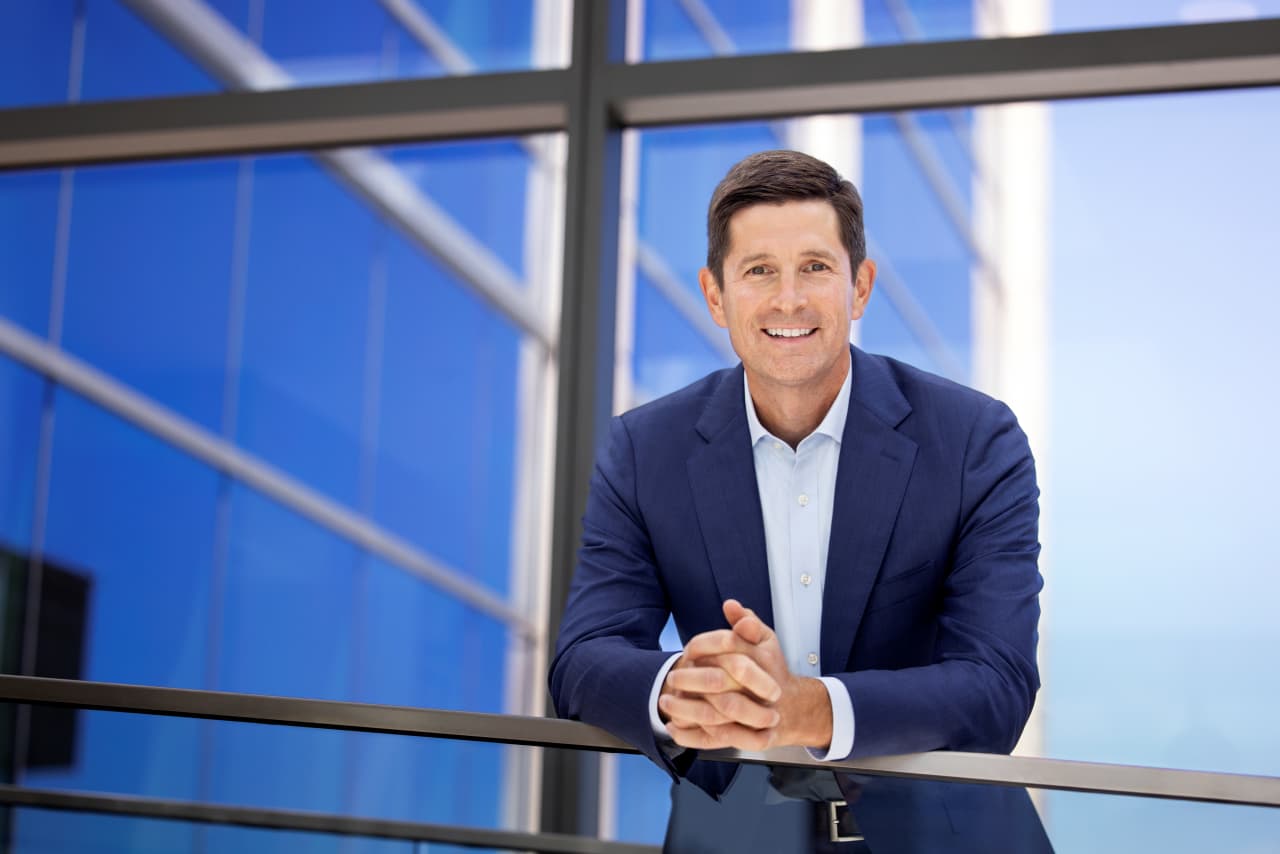 Schwab CEO Walt Bettinger to retire after leading financial firm since 2008  - MarketWatch