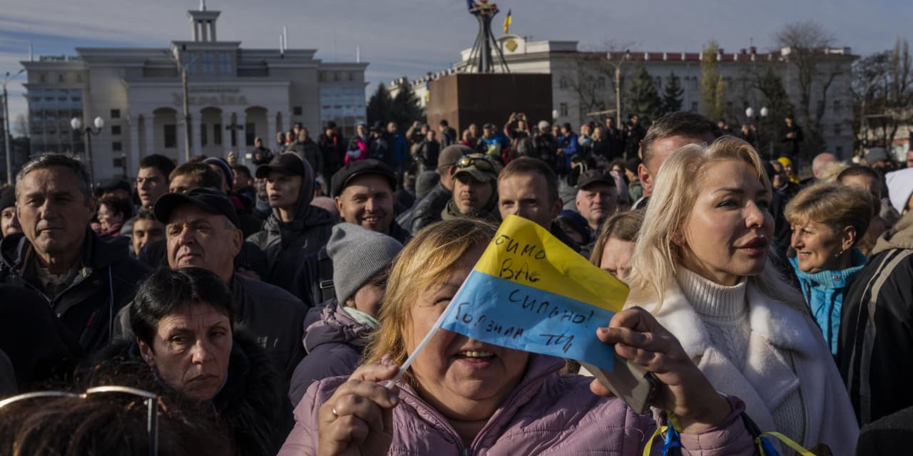 Zelensky makes triumphant visit to Kherson and calls liberation of ...