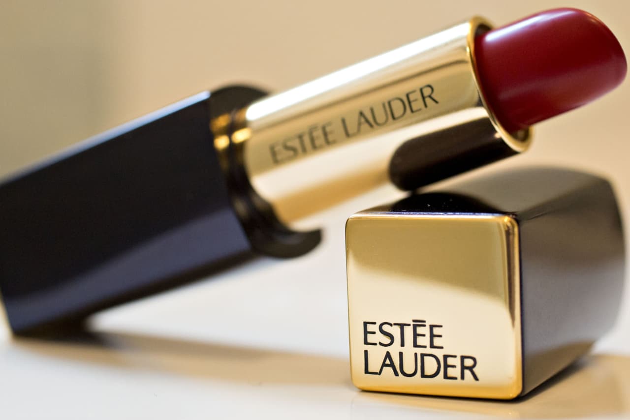 Estée Lauder closes in on $2.8 billion deal to buy Tom Ford