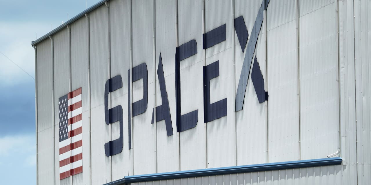 SpaceX accused of unlawfully firing employees who criticized Elon Musk - Vimarsana News