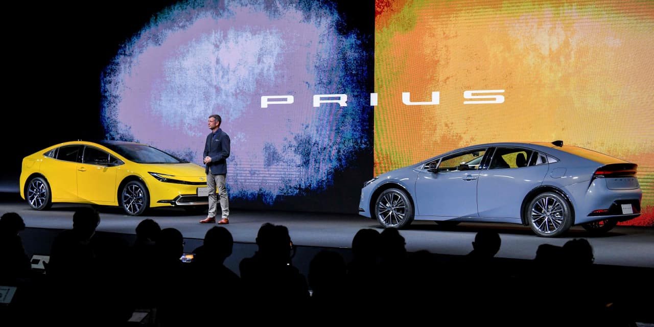 The richest 20% are buying most of the new cars sold in the U.S.