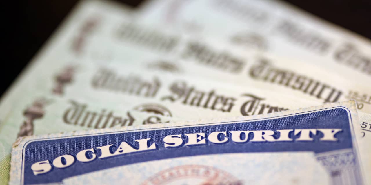 Social Security recipients are missing out on 2,000 by claiming too early, study finds