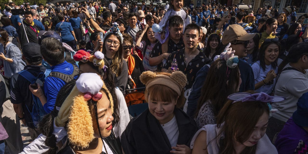 Hong Kong Disneyland opens 'Frozen' attraction as part of big expansion - Vimarsana News