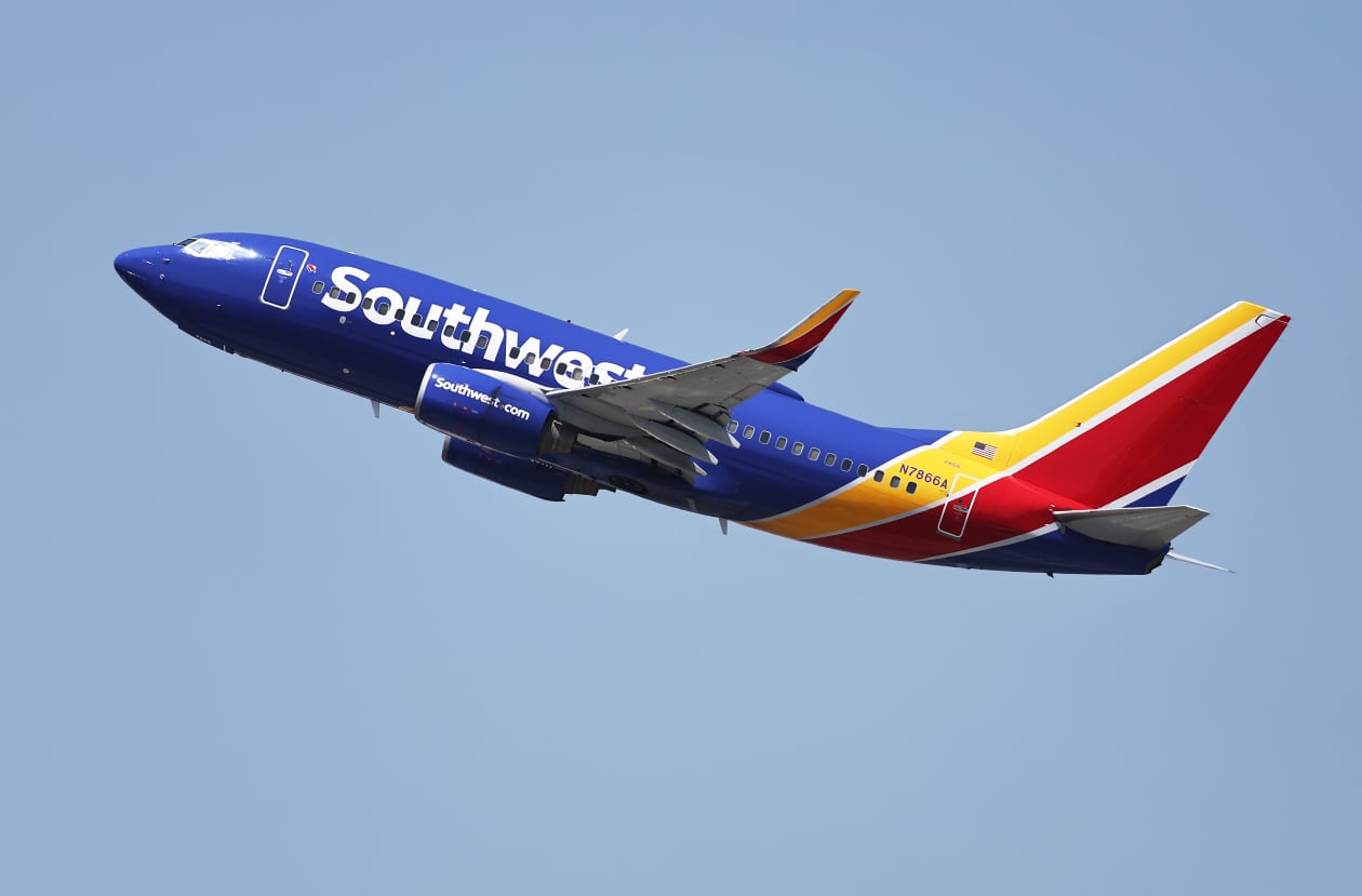 Southwest Airlines’ stock soars as revenue outlook raised, buybacks to ...