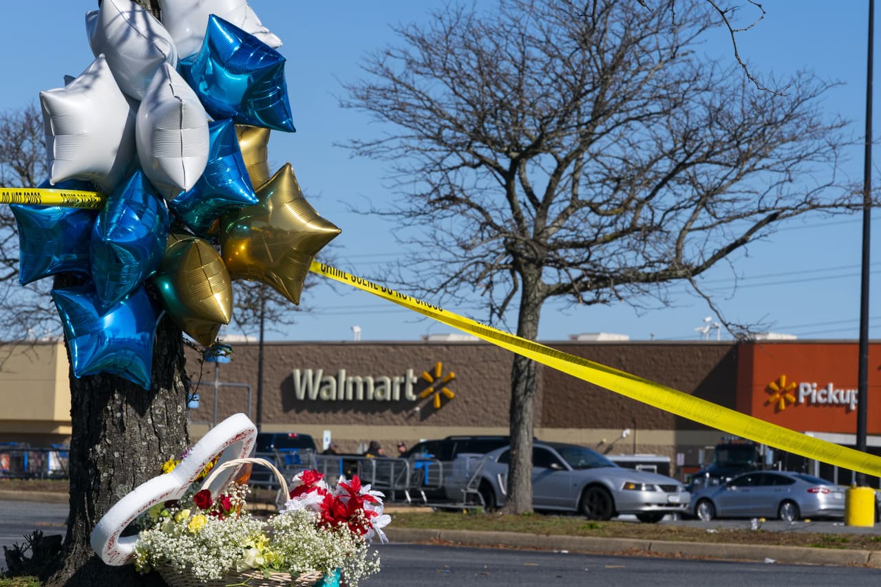 Witness: Walmart shooter seemed to target certain employees - MarketWatch