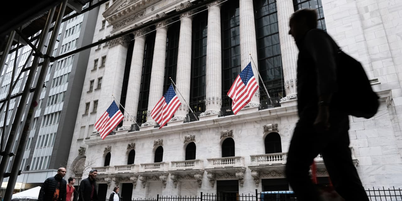 Dow up practically 400 factors as jobless claims knowledge deemed ‘welcome information for the Fed’