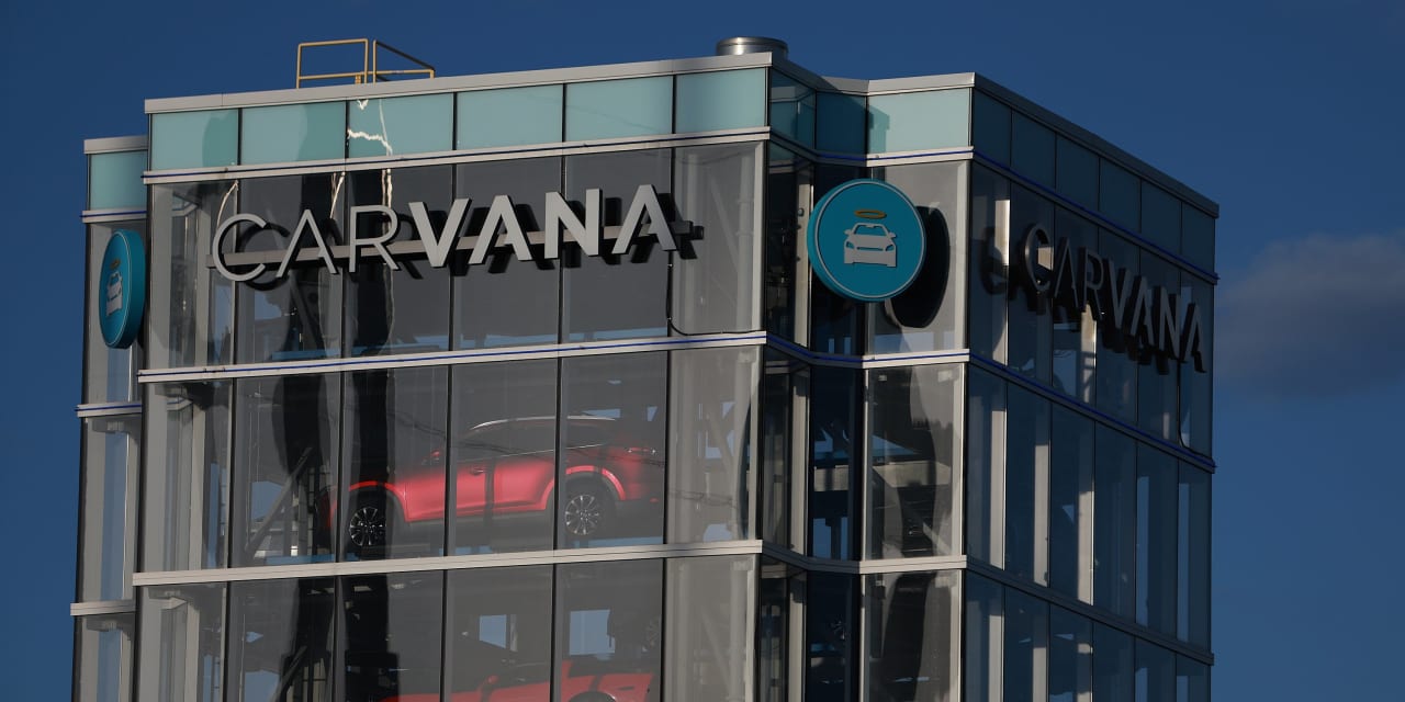 Carvana stock tumbles 43%, books worst day on record as bankruptcy fears rev up