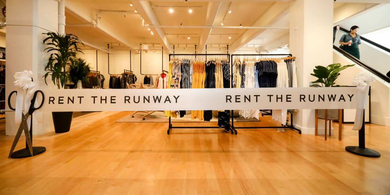 Las acciones de Rent the Runway suben debido a la guía de ingresos, ya que el CEO dice que la reestructuración está “esencialmente completa”.