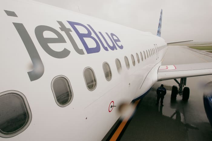 Federal Judge Blocks $3.8 Billion JetBlue-Spirit Deal, Sending Spirit Shares Plummeting 47%