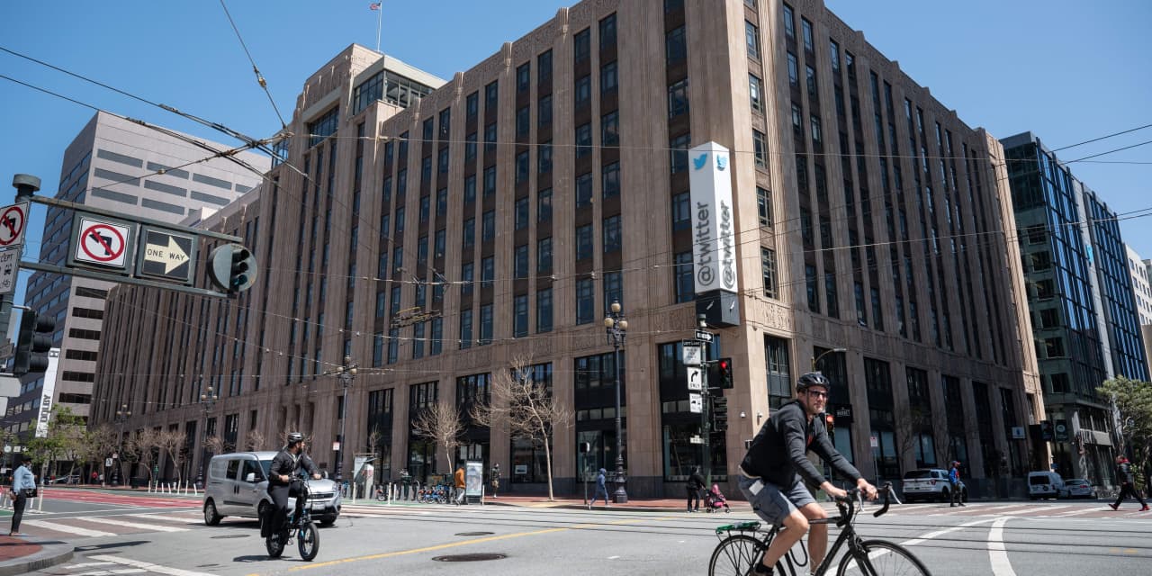 #: Landlord sues Twitter, saying $3.16 million owed in rent for San Francisco headquarters