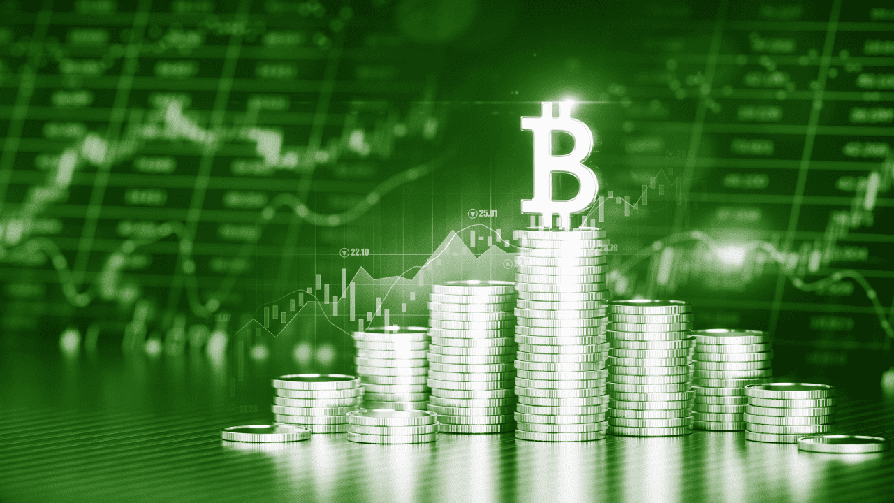 Crypto, the dollar, stocks and credit are telling the Fed it needs to cut, popular strategist says