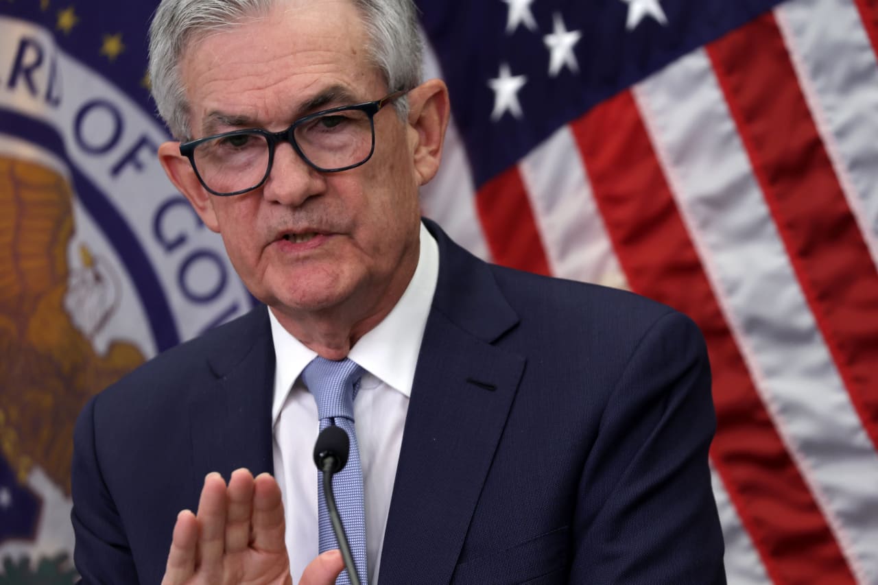 The U.S. economy is getting closer to a recession. What is the Fed waiting for? 