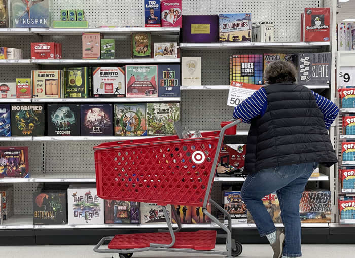 How inflation is affecting Americans' financial New Year's resolutions