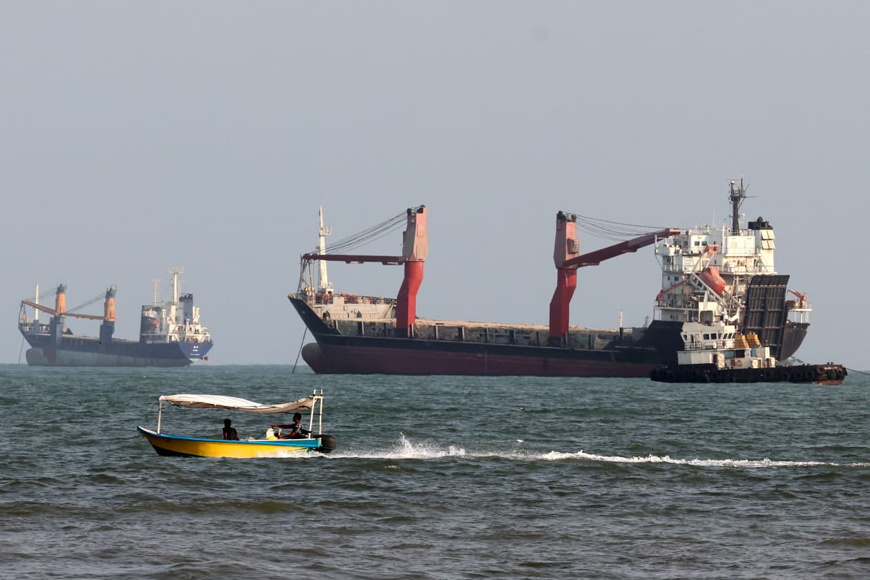Global oil prices extend move over $90 after report of two tankers struck in Hormuz