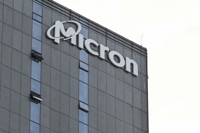 Micron shares advance on better-than-anticipated results