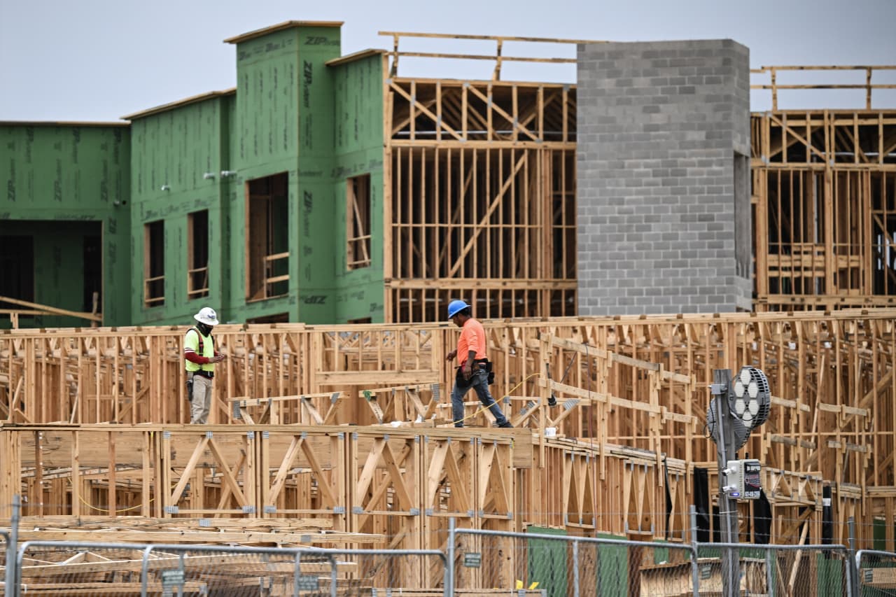 U.S. jobs report shows 178,000 workers were hired in March. But hiring boomlet is unlikely to last.