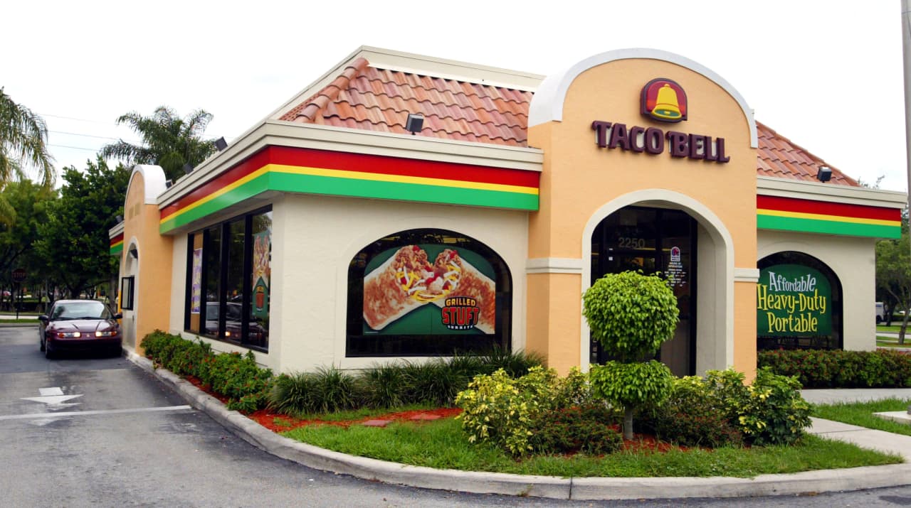 Taco Bell’s success boosts Yum Brands’ stock, as Pizza Hut and KFC see weakness