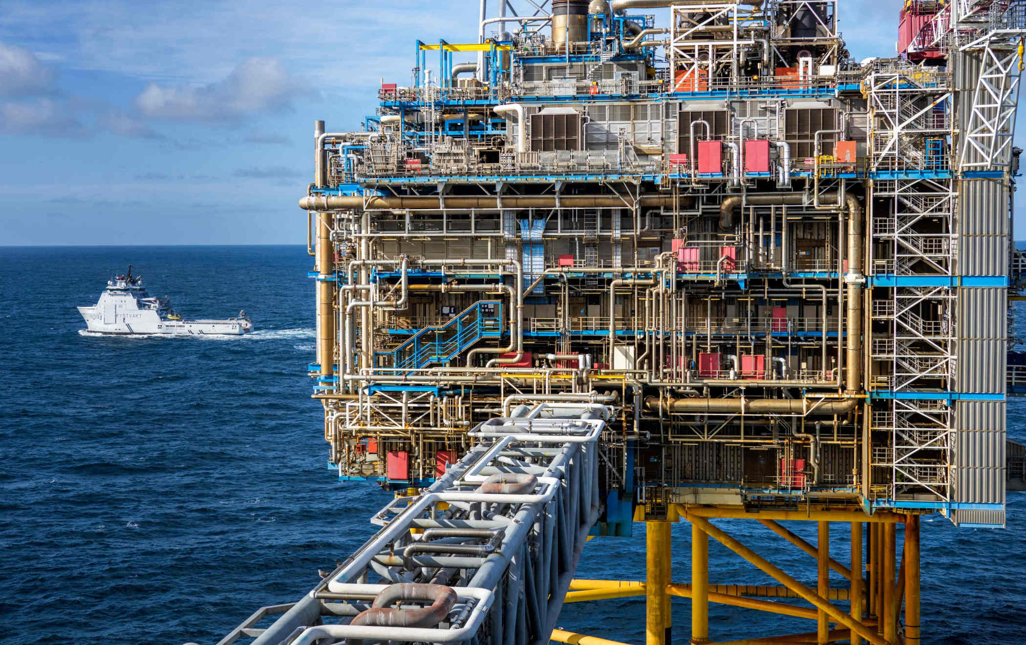 Норвежская полиция установила датчики дронов на нефтяных платформах