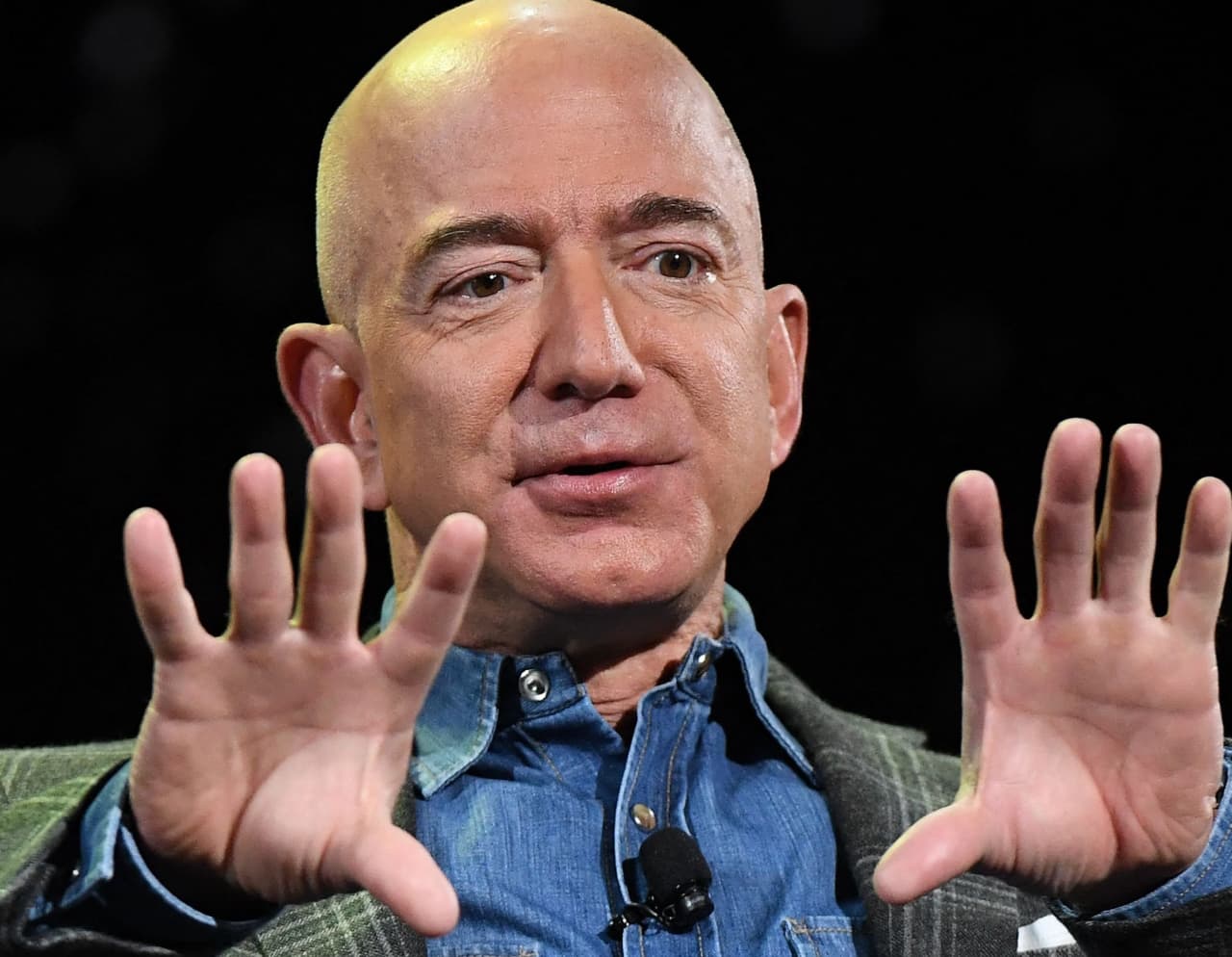 Jeff Bezos may return to helm Amazon, says forecaster of double-digit stock  market losses last year - MarketWatch