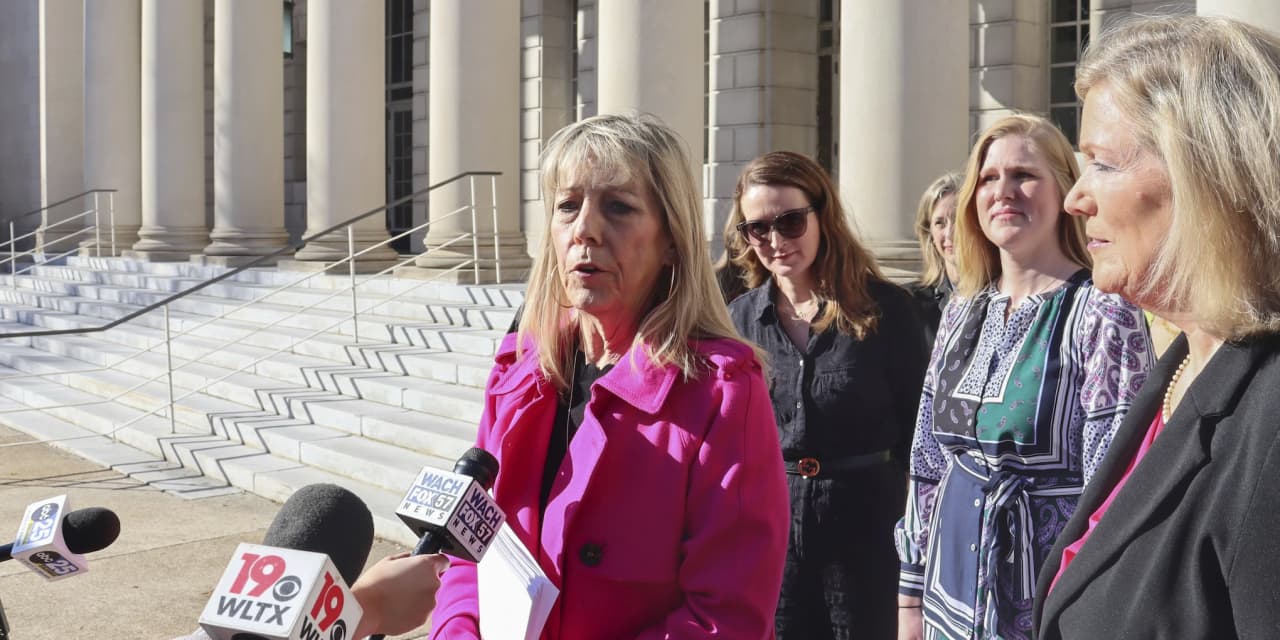 South Carolina Supreme Court strikes down state’s 6-week abortion ban