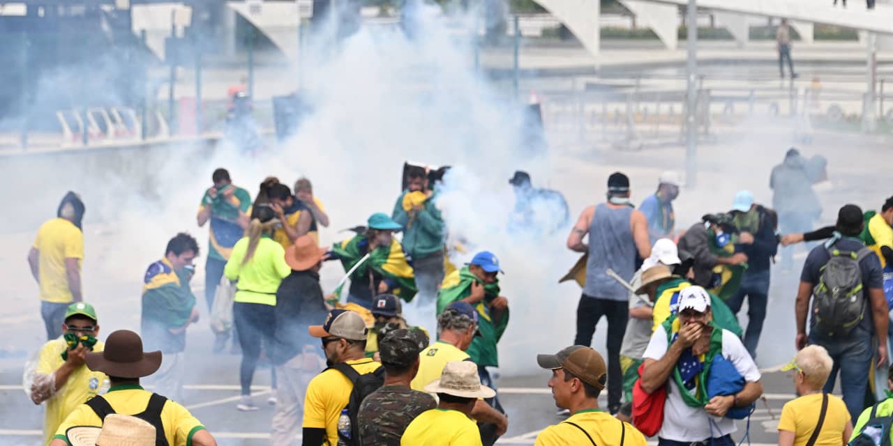 Brazil ETFs drop after Bolsonaro supporters storm Brazilian Congress