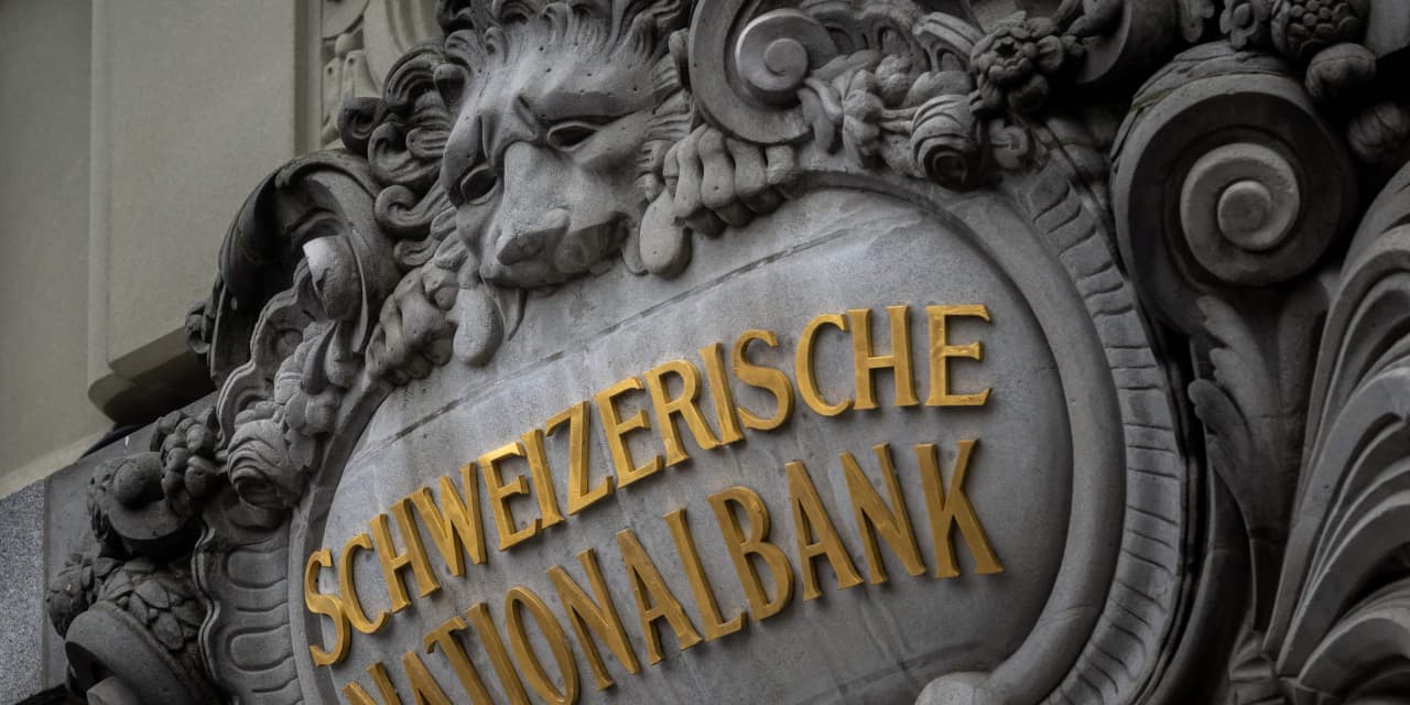 #: Swiss National Bank estimates it’ll record $143 billion loss