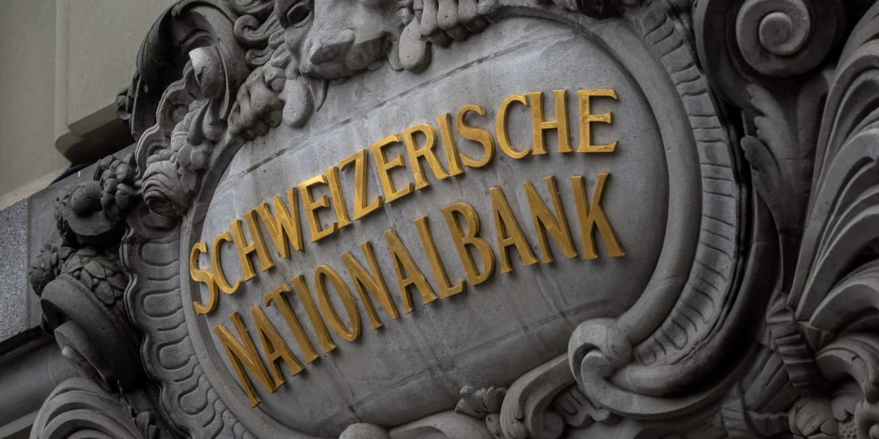 #: Swiss National Bank estimates it’ll record $143 billion loss