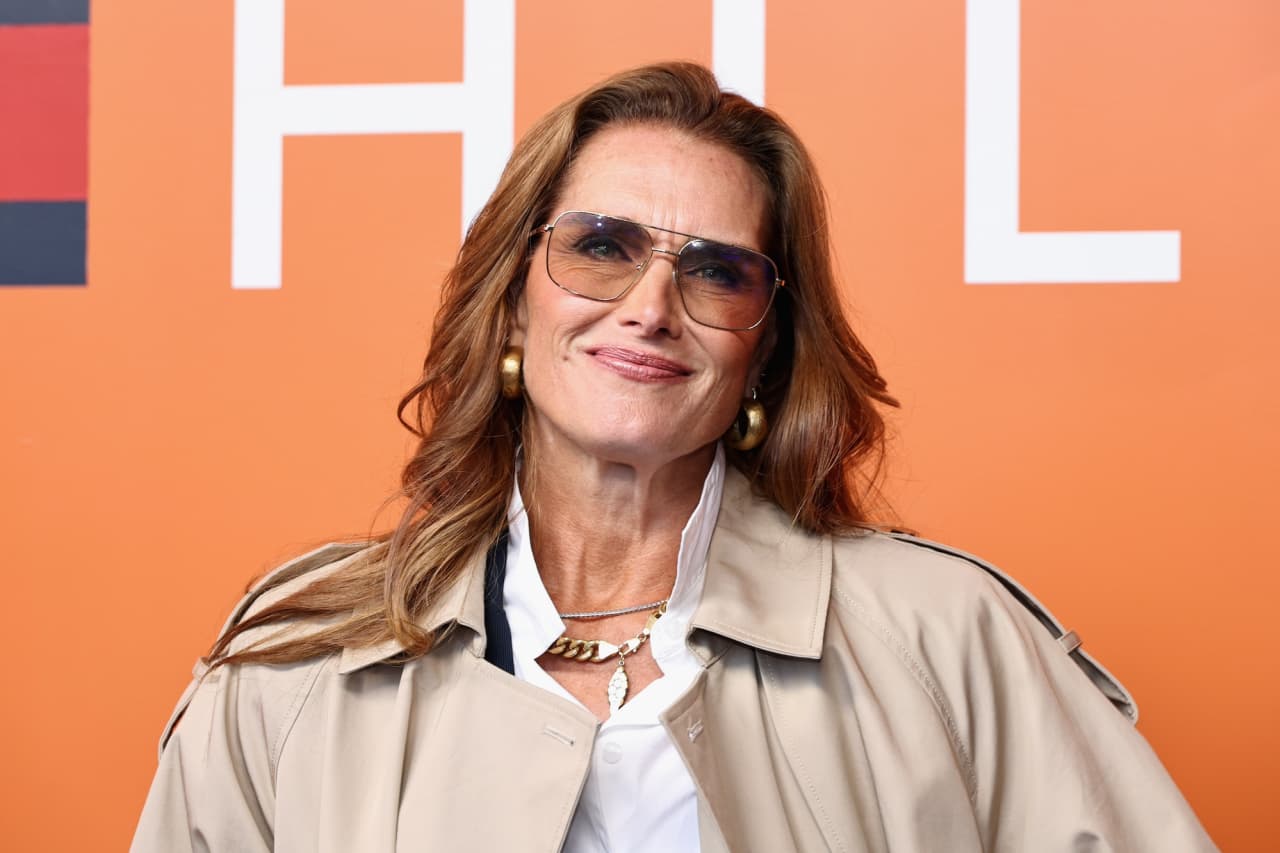 ‘I’m an empty nester now?’ Brooke Shields heartbroken in her $6 million Hamptons home with kids off to college