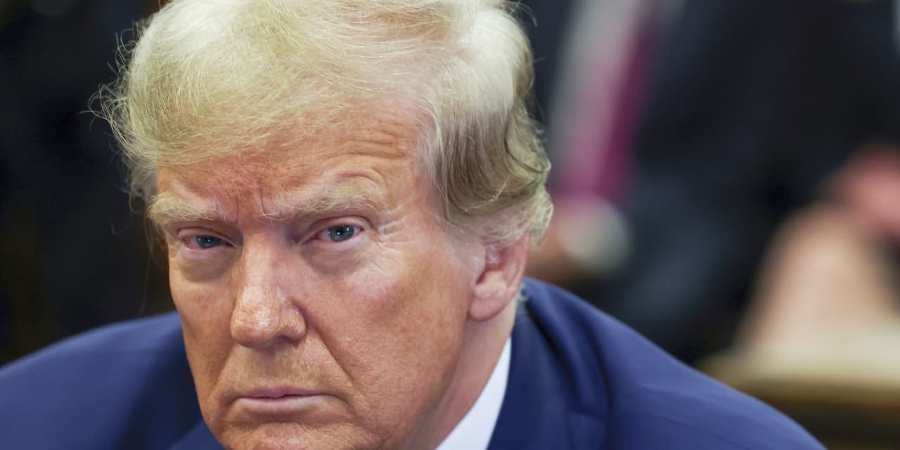 Trump prepared to post $100 million bond while appealing fraud penalty: lawyers - Vimarsana News
