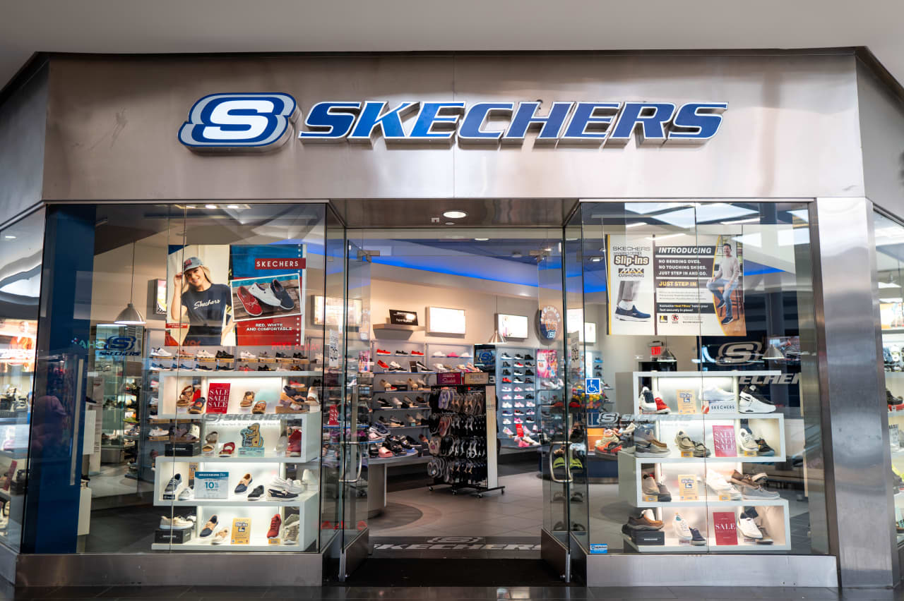 Skechers shares rise on 1 billion buyback more upbeat outlook MarketWatch