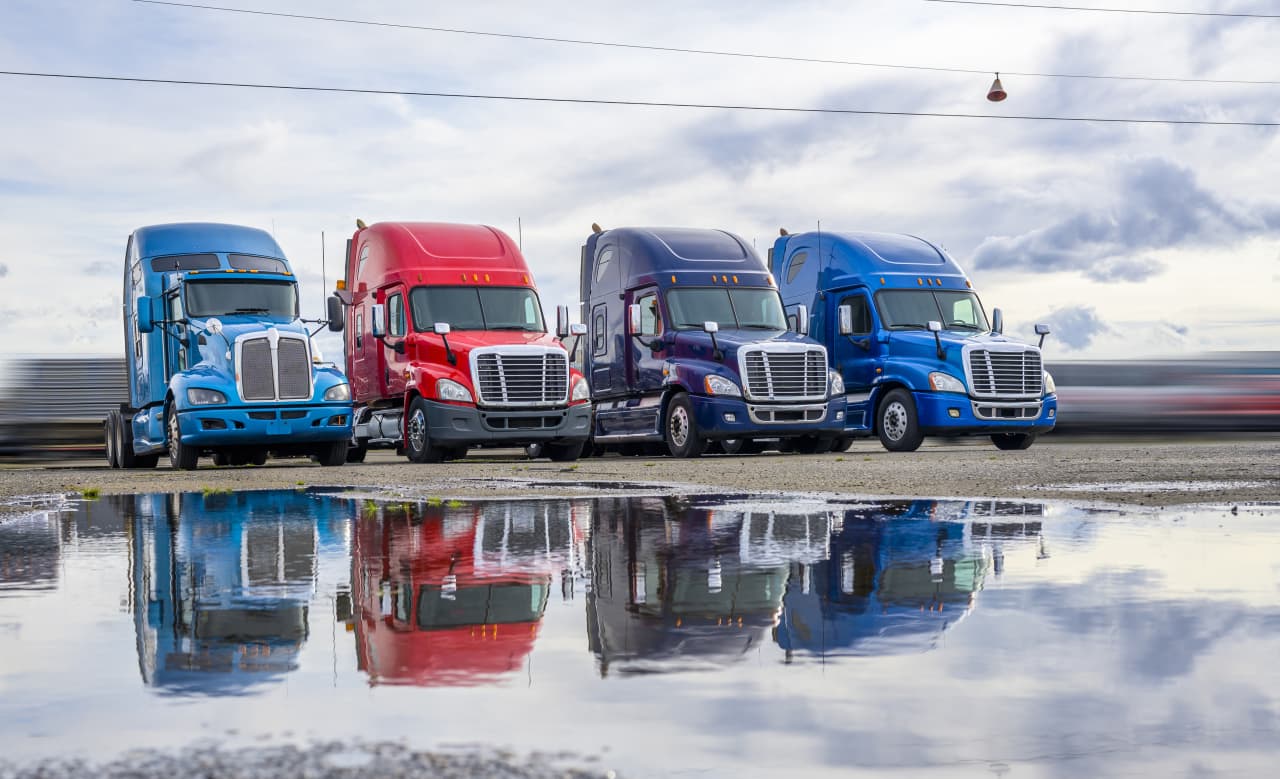 #Freight demand is weak, but cost cuts help C.H. Robinson boost profits. Shares are rallying.