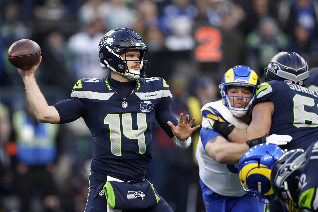 NFL heads into Super Bowl after season of record ratings, paving way for TV-rights bonanza