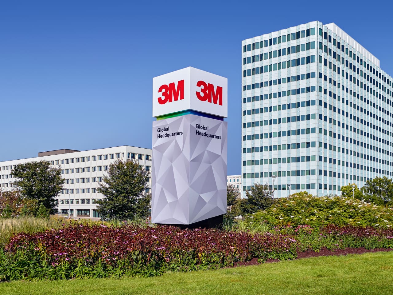 3M’s stock heads for 15-month high as analyst says it’s no longer a ‘leaky boat’