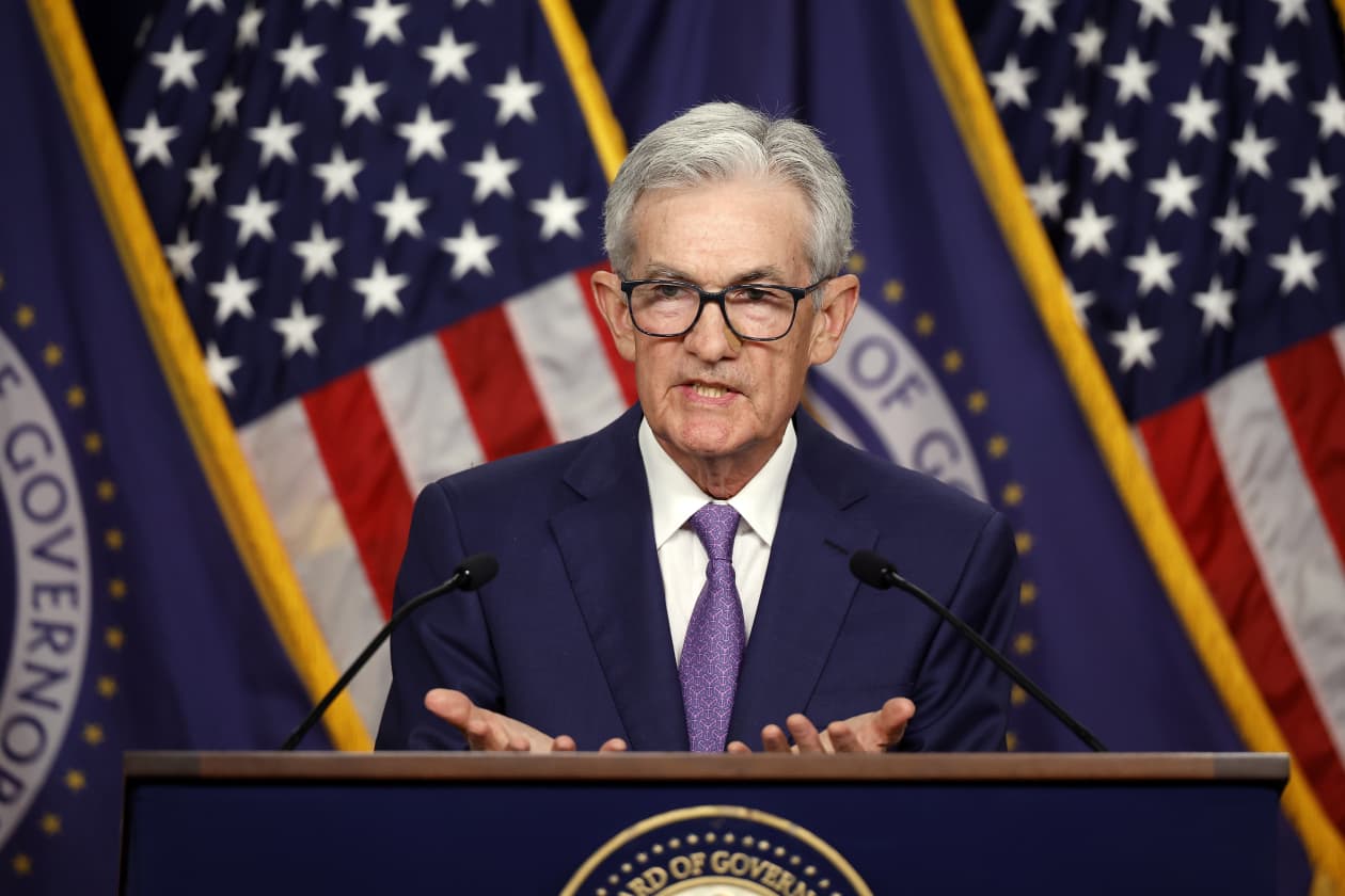 Opinion: Here are the pros and cons if the Fed cuts interest rates by ...