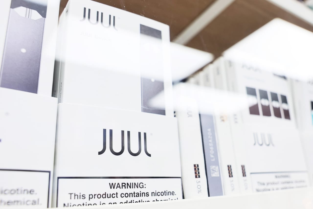 E-cigarette Maker Juul Agrees To Pay $462 Million Settlement To 6 ...