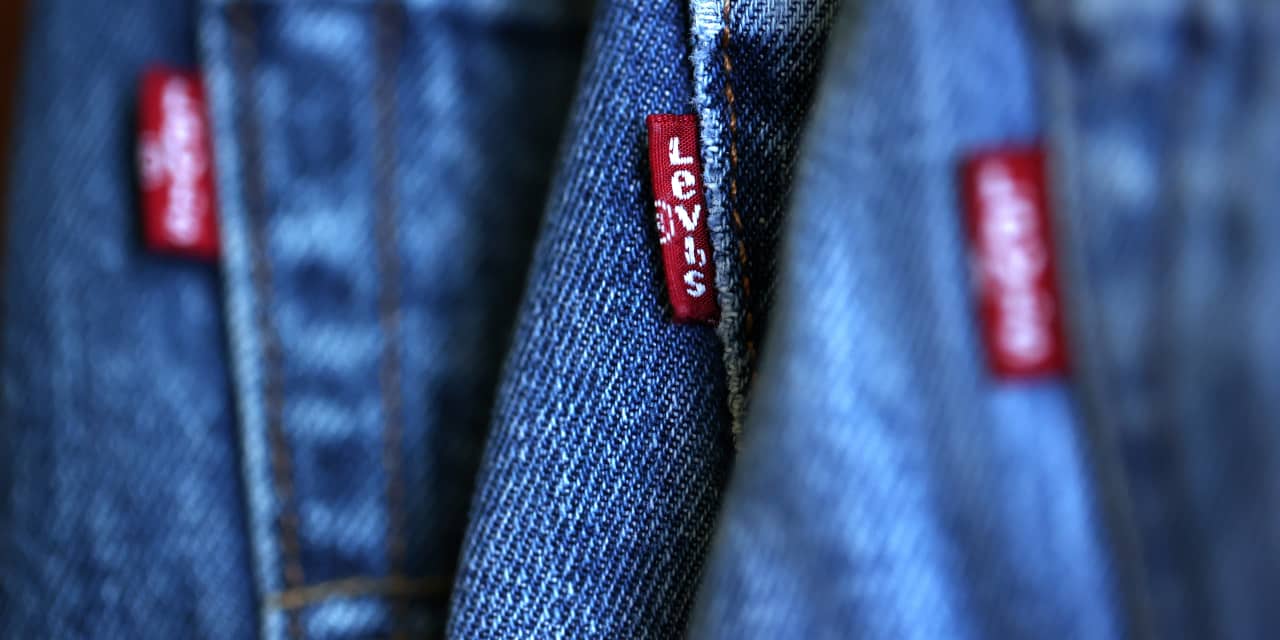 #Earnings Results: Levi’s stock suffers worst day on record as earnings show inventory issues continuing