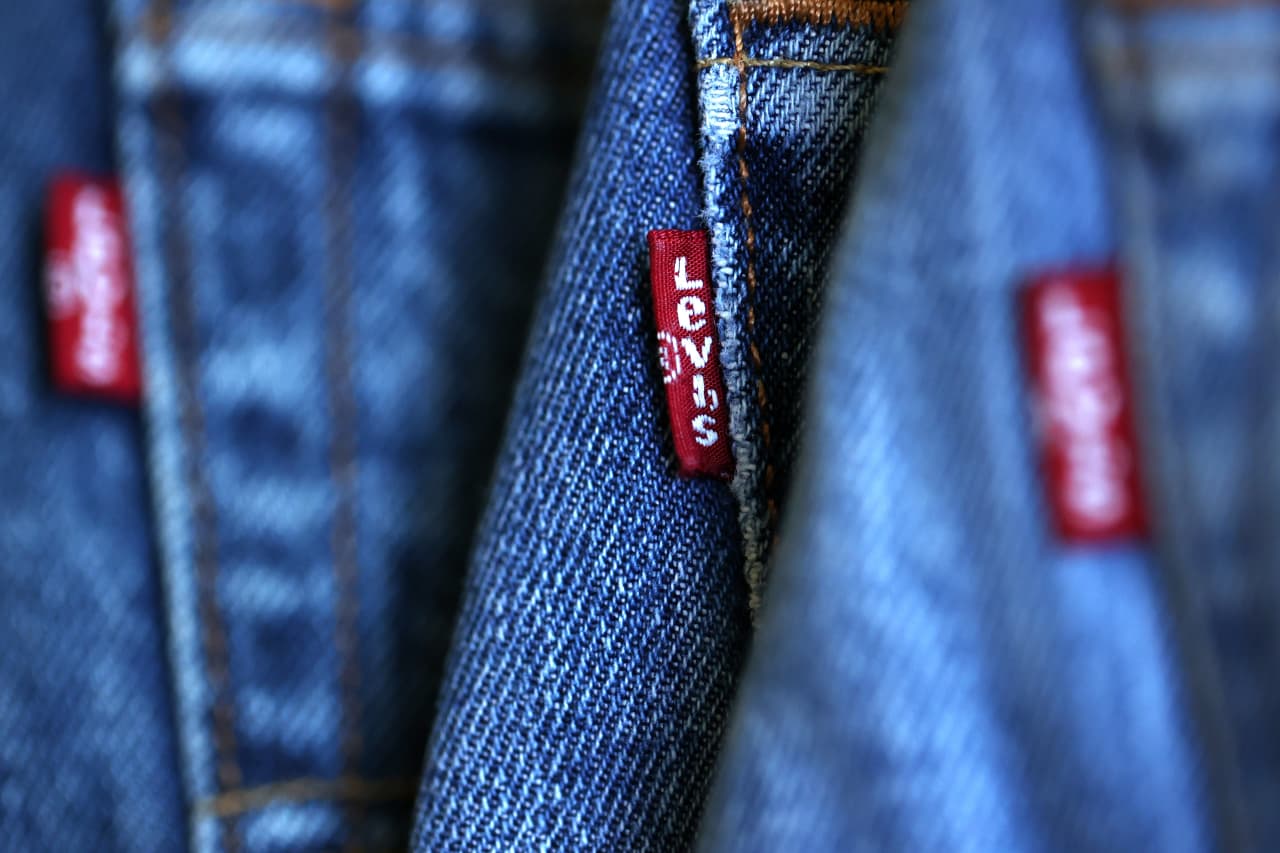 Levi's stock sinks as inventory 'remains an overhang' despite improvements  - MarketWatch