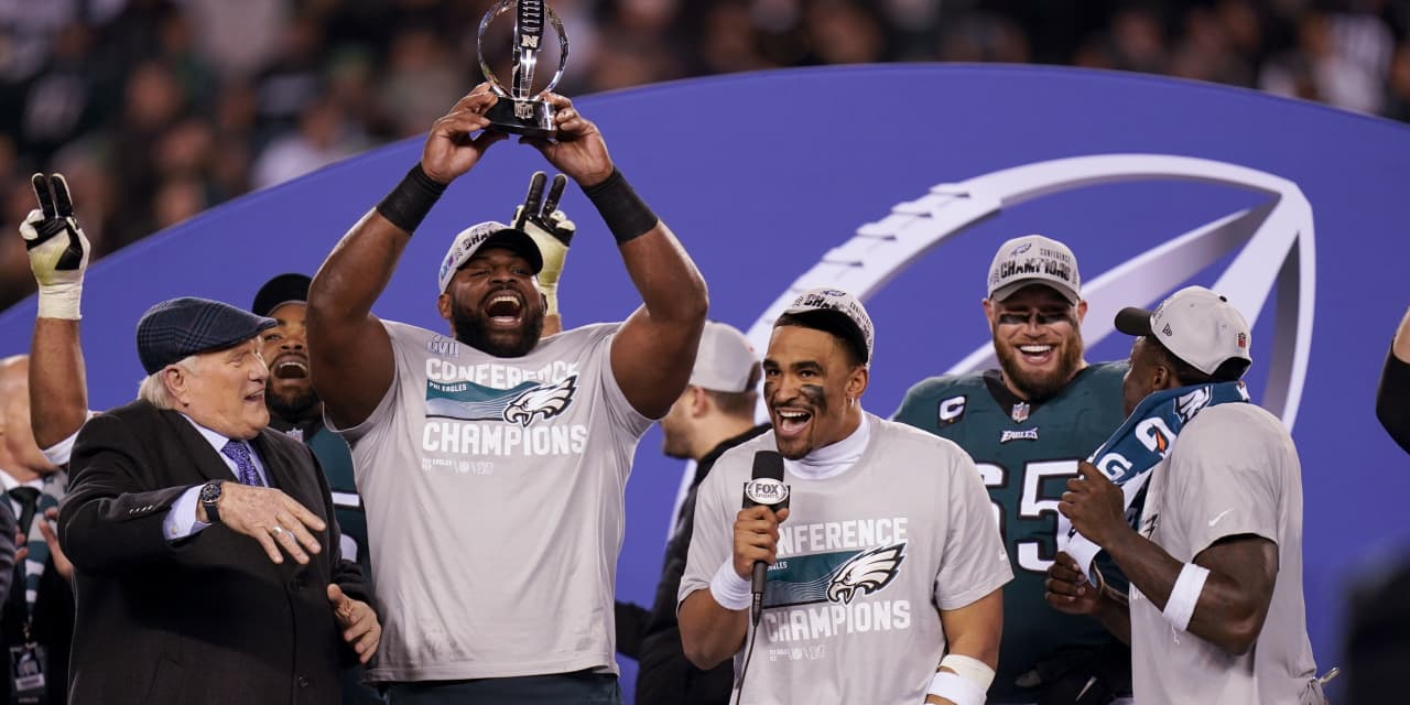 #The Margin: Philadelphia Eagles emerge as early Super Bowl favorites over Kansas City Chiefs