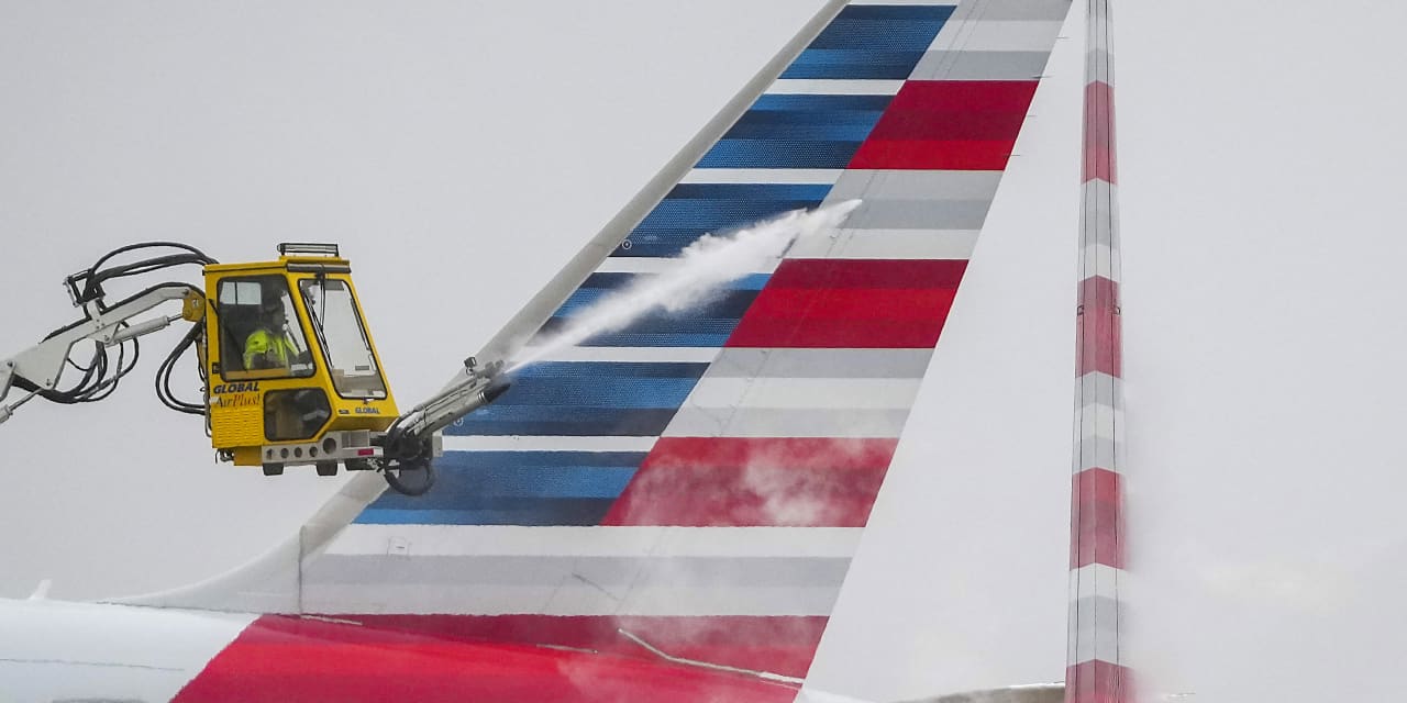 More than 1,700 flights canceled as winter storm sweeps across Southern ...